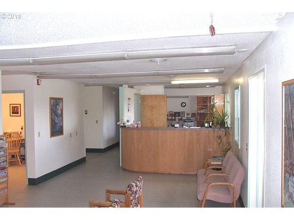 408 Alder St, Brookings, OR 97415